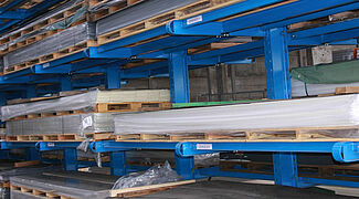 [Translate "Switzerland (FR)"] Rayonnage cantilever, stockage d'acier