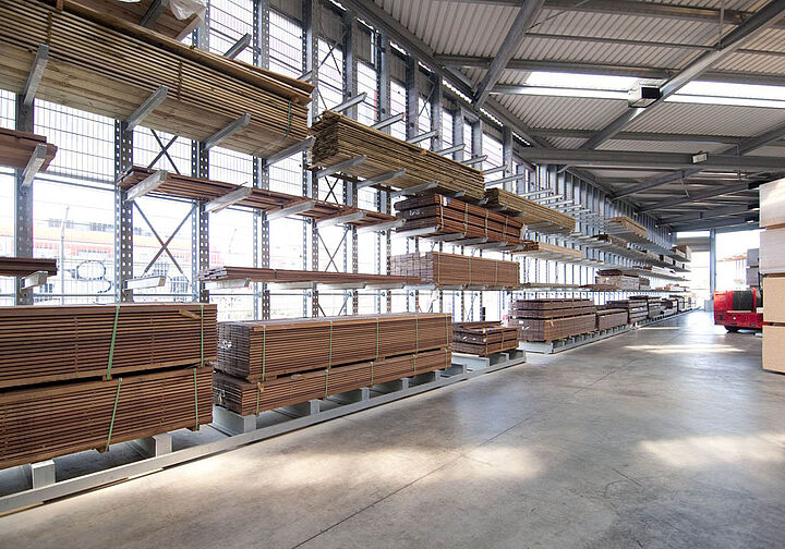 cantilever racking with roof