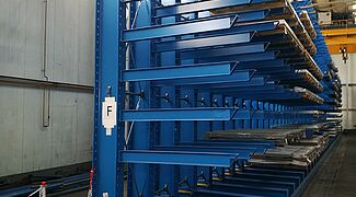 cantilever racking with guiding rails