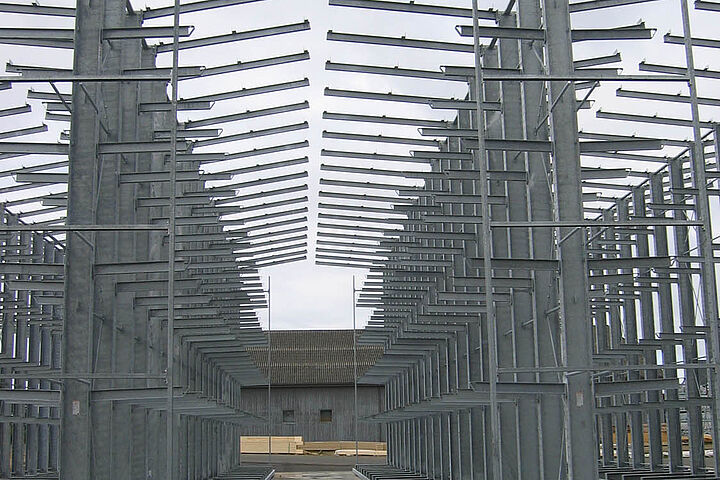 cantilever racking with roof, assembly phase