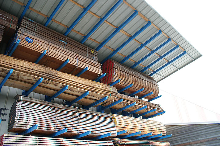 cantilever racking with roof for timber storage