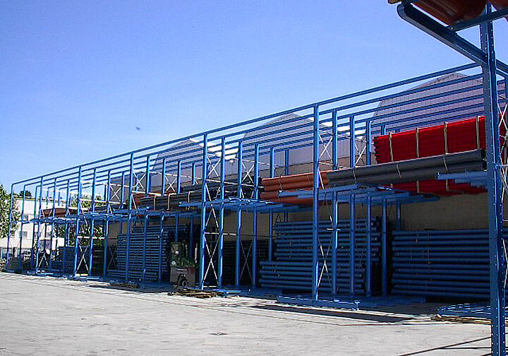 drive-in racking system