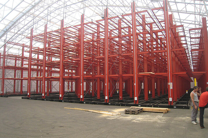 mobile cantilever racking