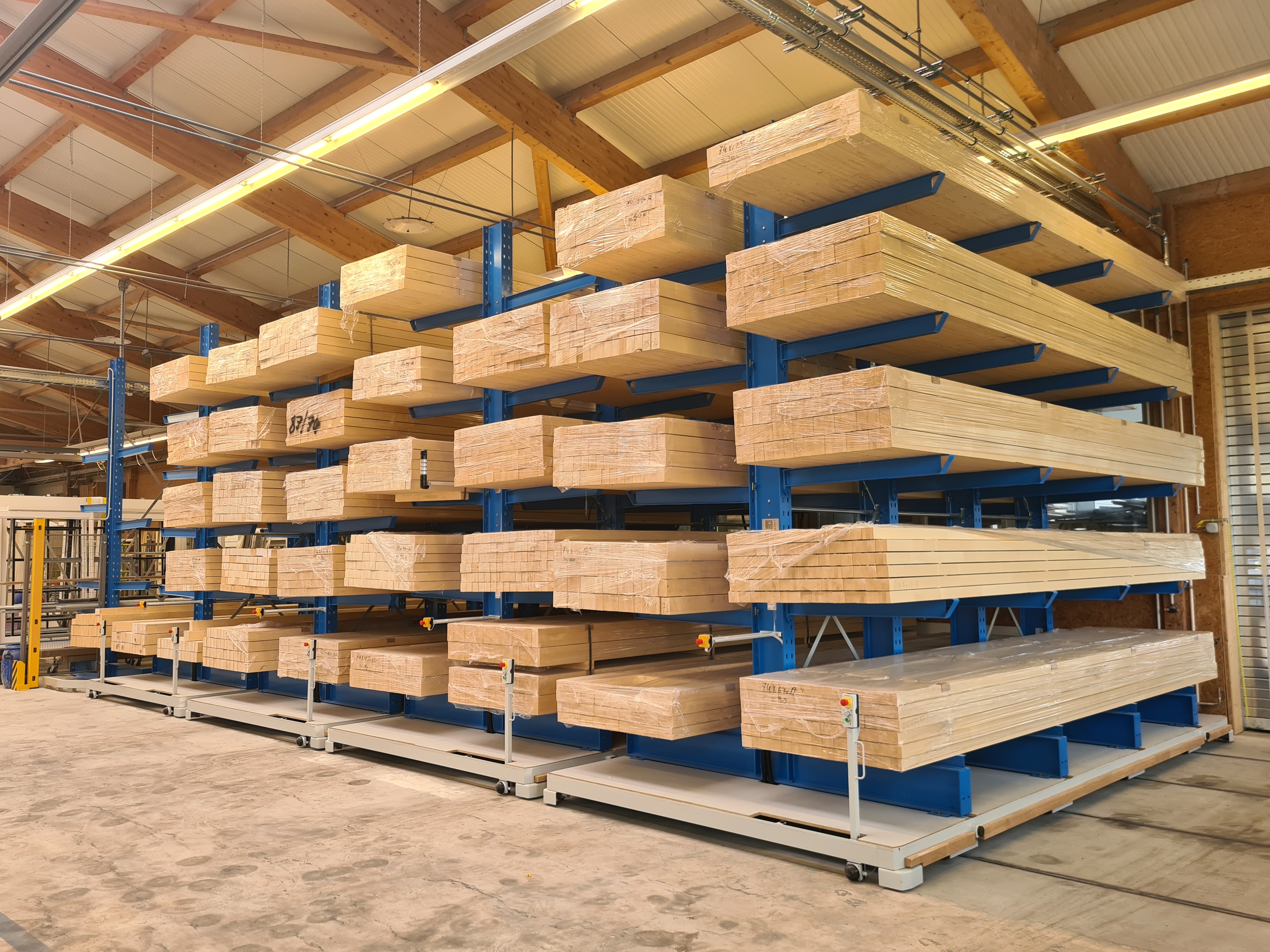 mobile cantilever racking system